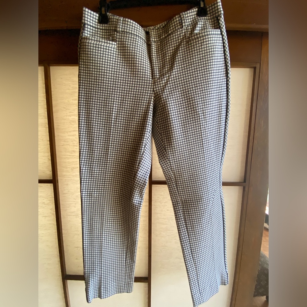 Banana Republic pants w/ checkered pattern and stitching detail